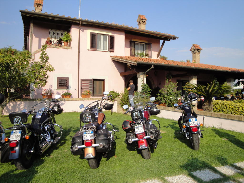 Agriturismo La Valle Di Ceri Черветере Экстерьер фото